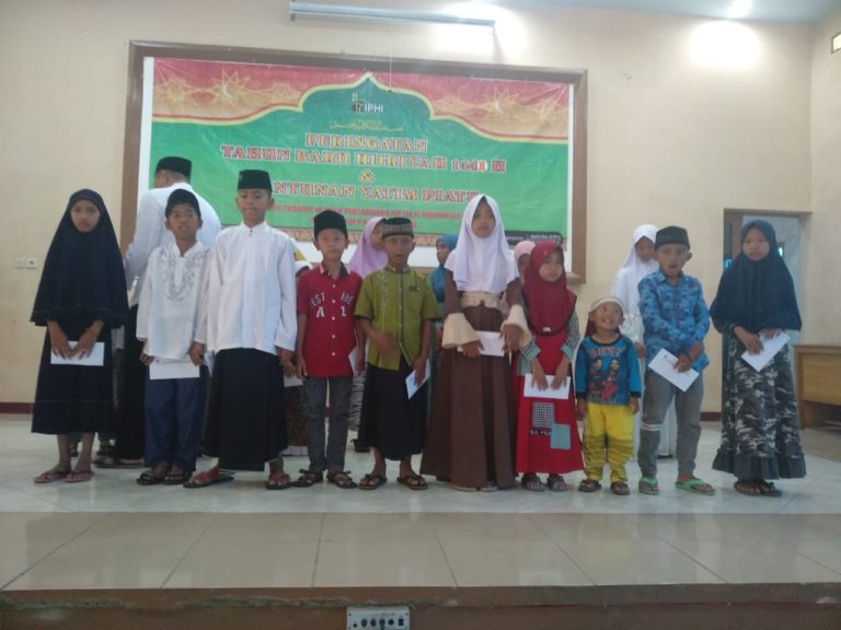 IPHI Karangmoncol Santuni 40 Anak Yatim